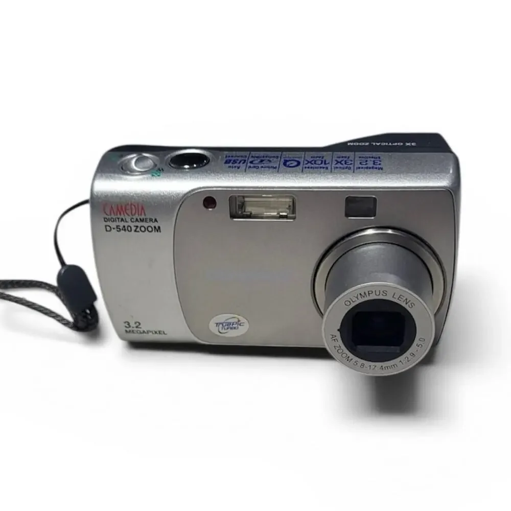 Olympus Camedia D-540 Zoom (3.2MP Digital Camera)